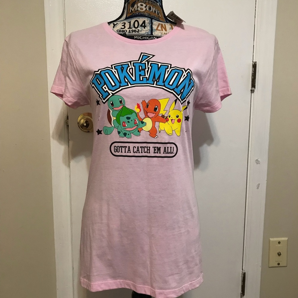 NWT Pokémon Gotta Catch Em All! Print Juniors Pink Tee